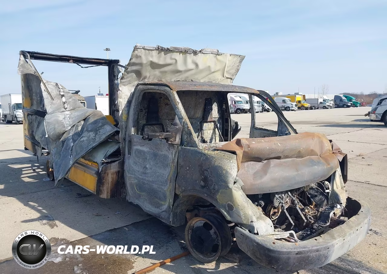 2014 GMC Savana Cutaway 3500