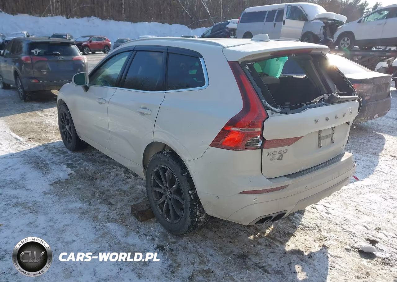 2018 Volvo Xc60 T6 Momentum VIN:LYVA22RK6JB069102 - 3