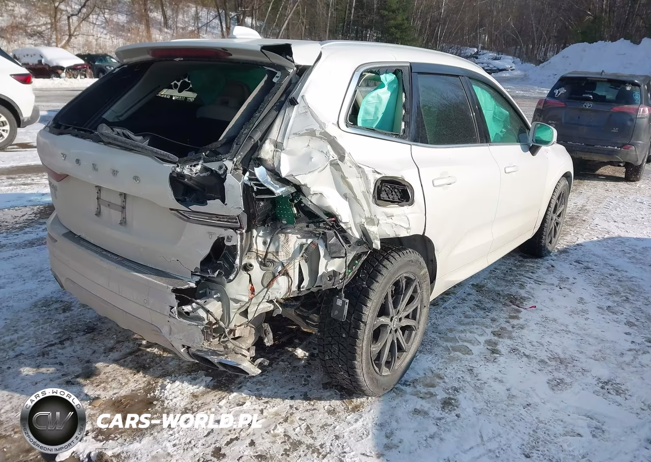 2018 Volvo Xc60 T6 Momentum VIN:LYVA22RK6JB069102 - 4