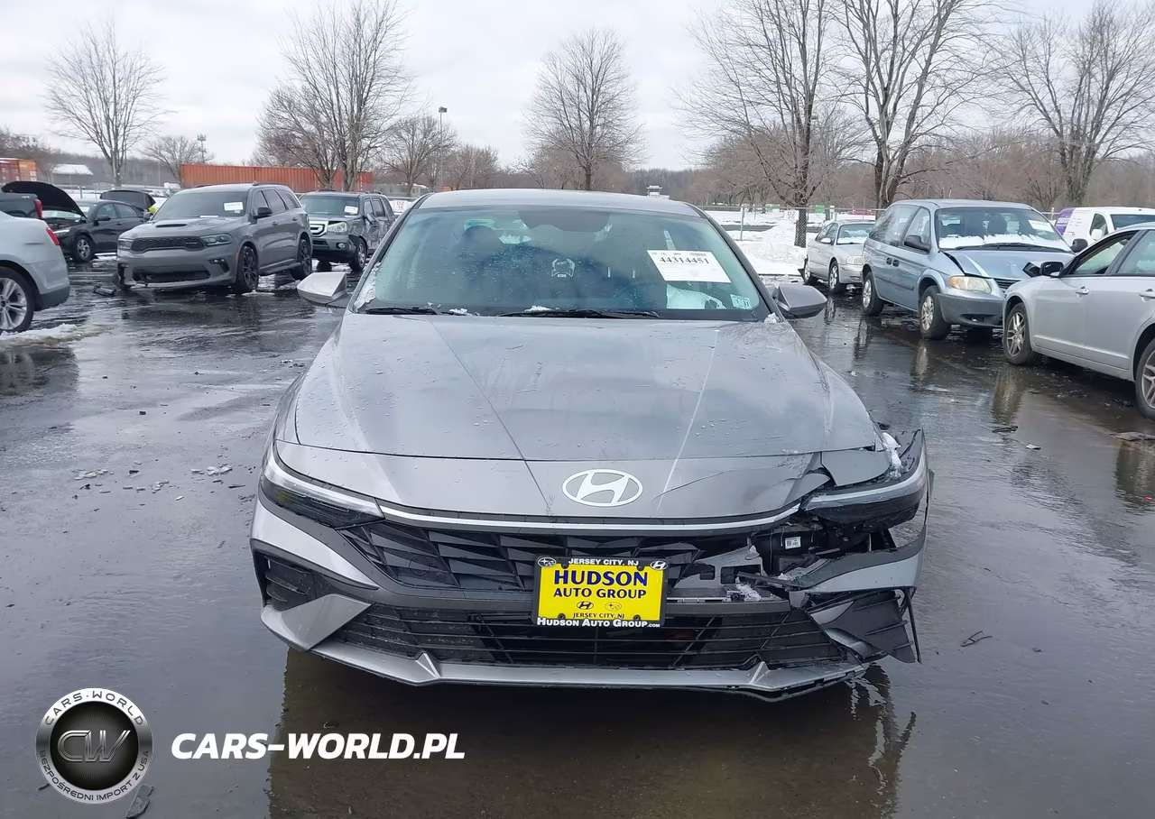 2025 Hyundai Elantra Se VIN:KMHLL4DG7SU010891 - 12