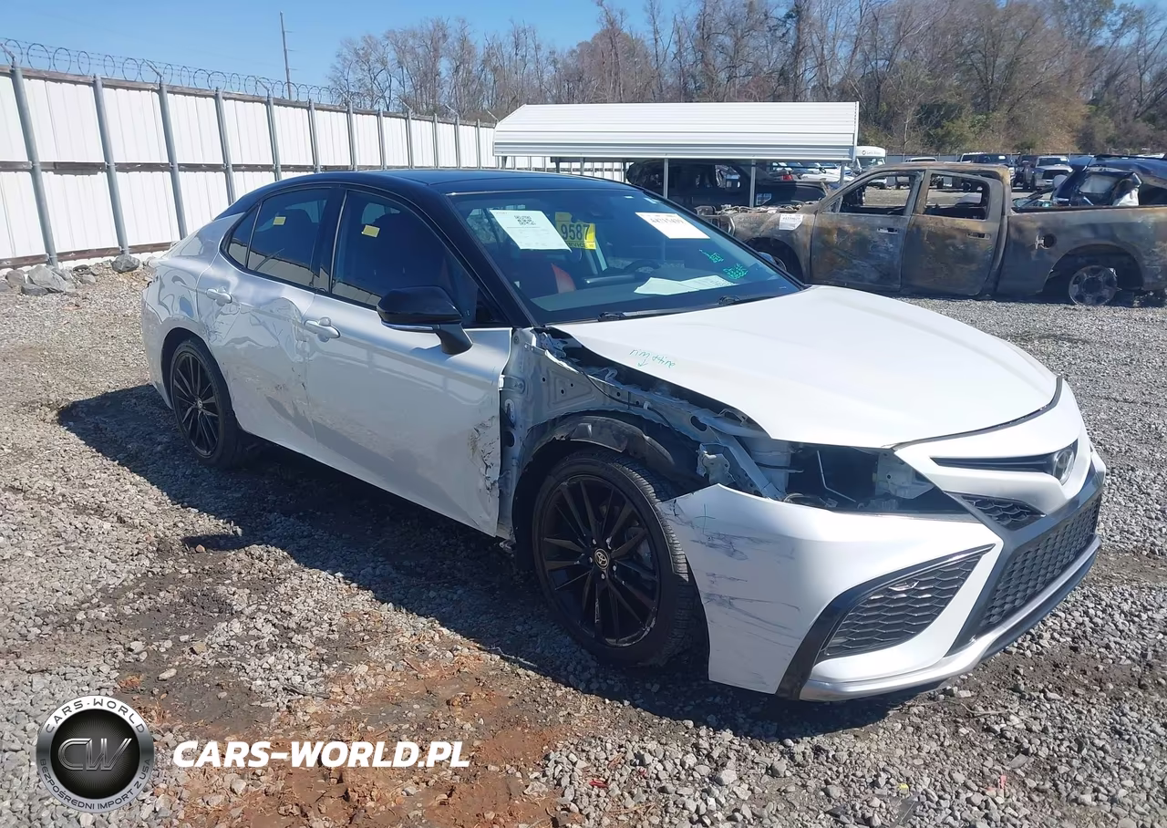 2022 Toyota Camry Xse – zdjęcie 1 z 17