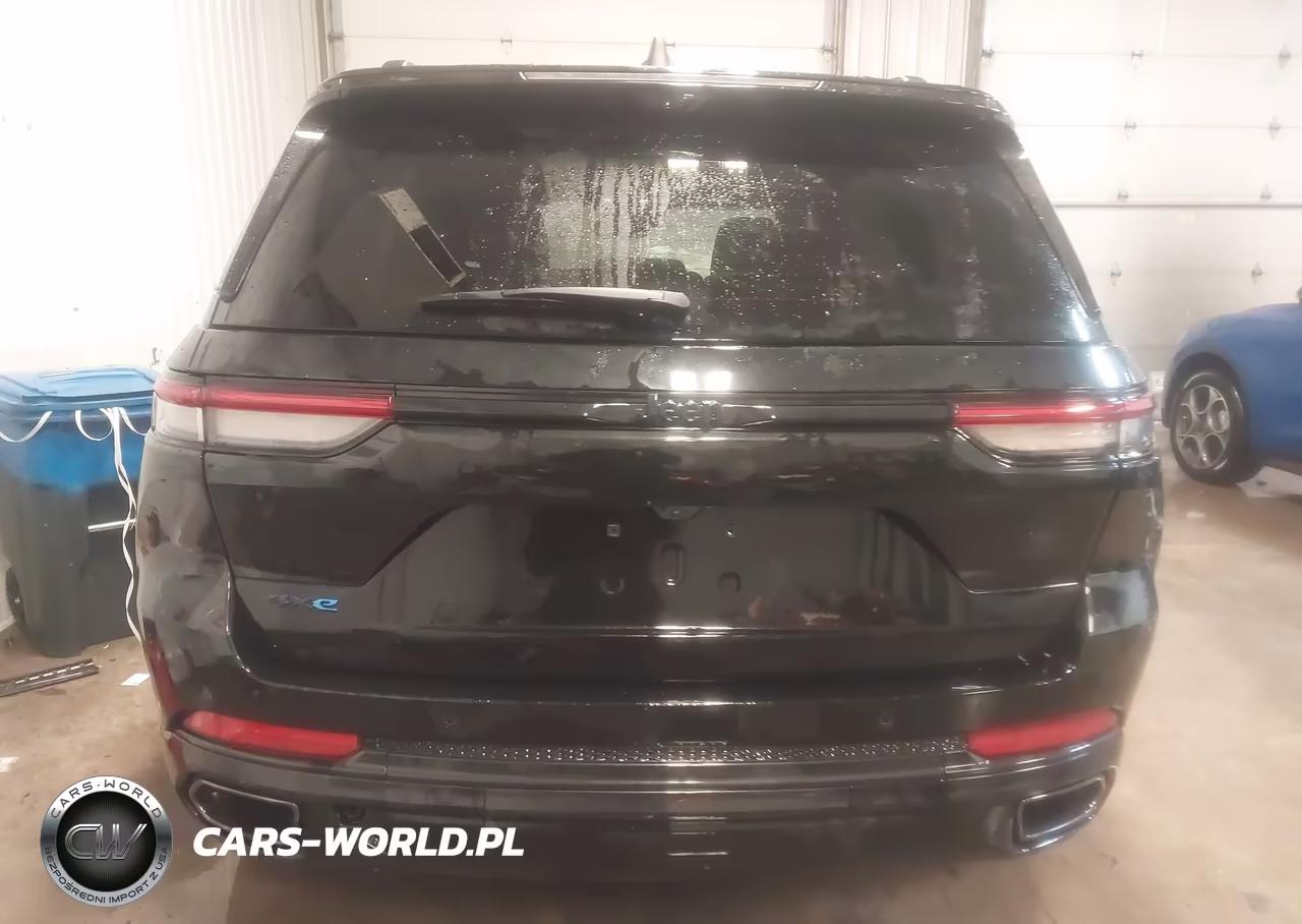 2025 Jeep Grand Cherokee 4Xe Anniversary Edition VIN:1C4RJYB69S8651913 - 15