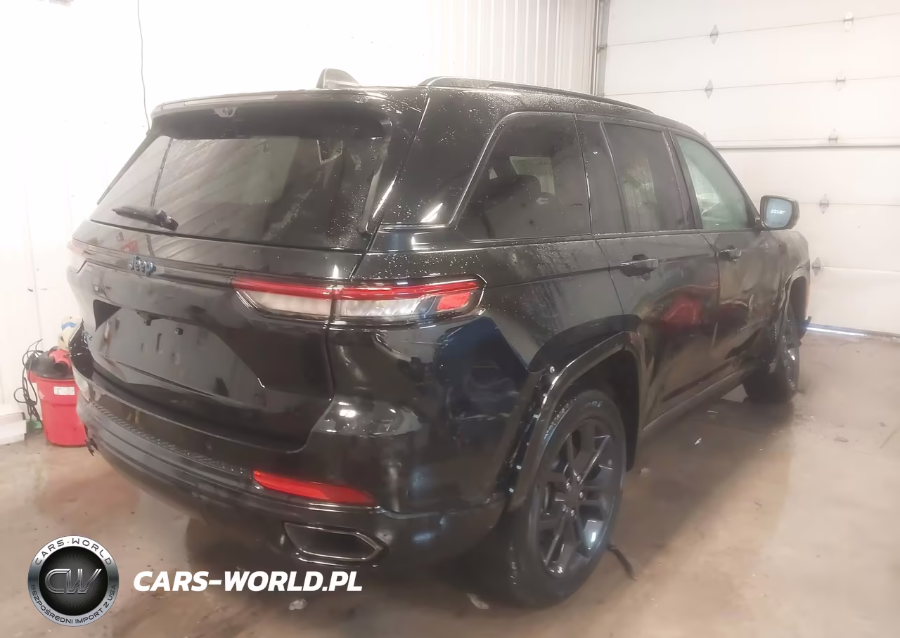 2025 Jeep Grand Cherokee 4Xe Anniversary Edition VIN:1C4RJYB69S8651913 - 4