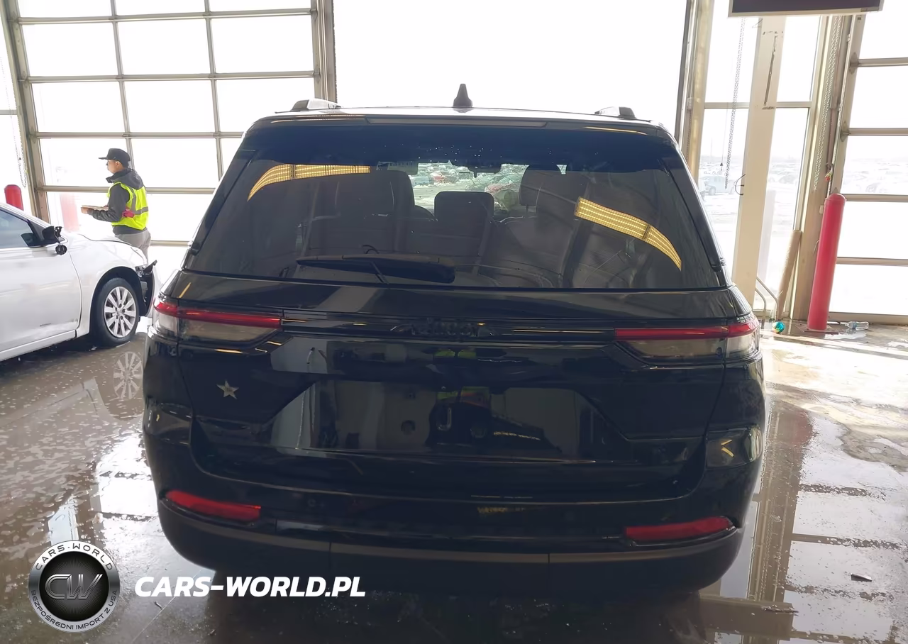 2023 Jeep Grand Cherokee Altitude X 4X4 VIN:1C4RJHAG3PC632336 - 16