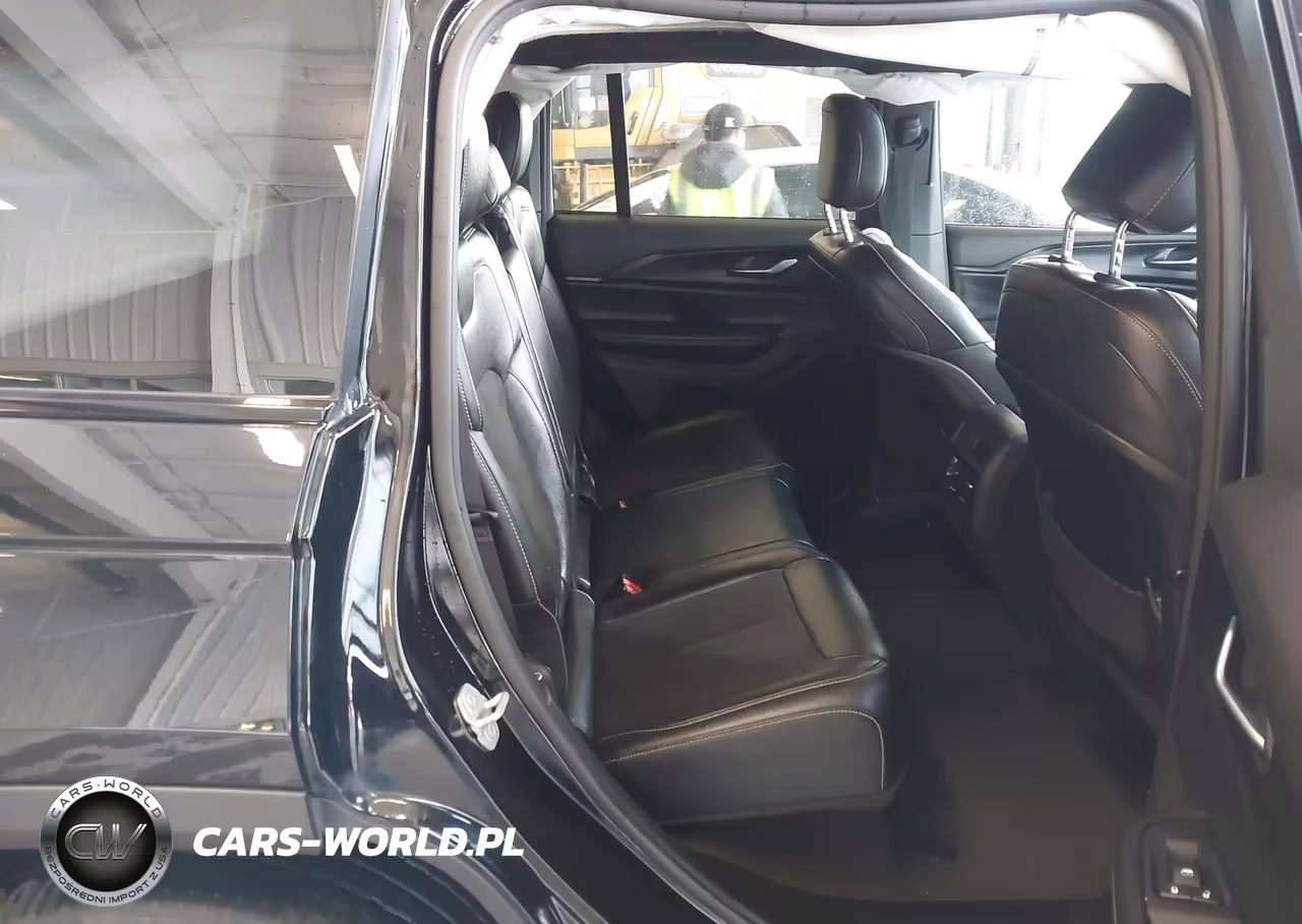 2023 Jeep Grand Cherokee Altitude X 4X4 VIN:1C4RJHAG3PC632336 - 8