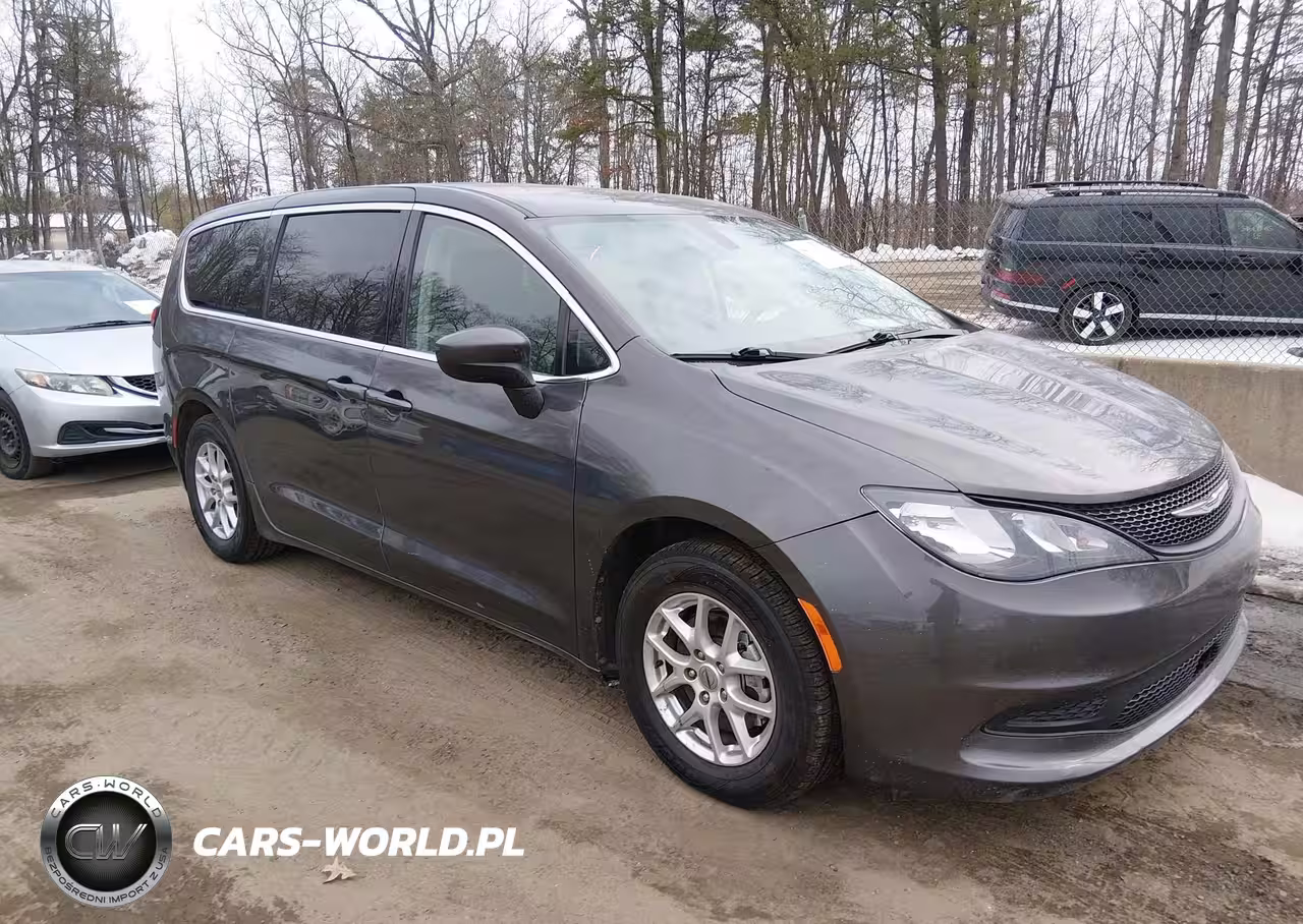 2022 Chrysler Voyager Lx