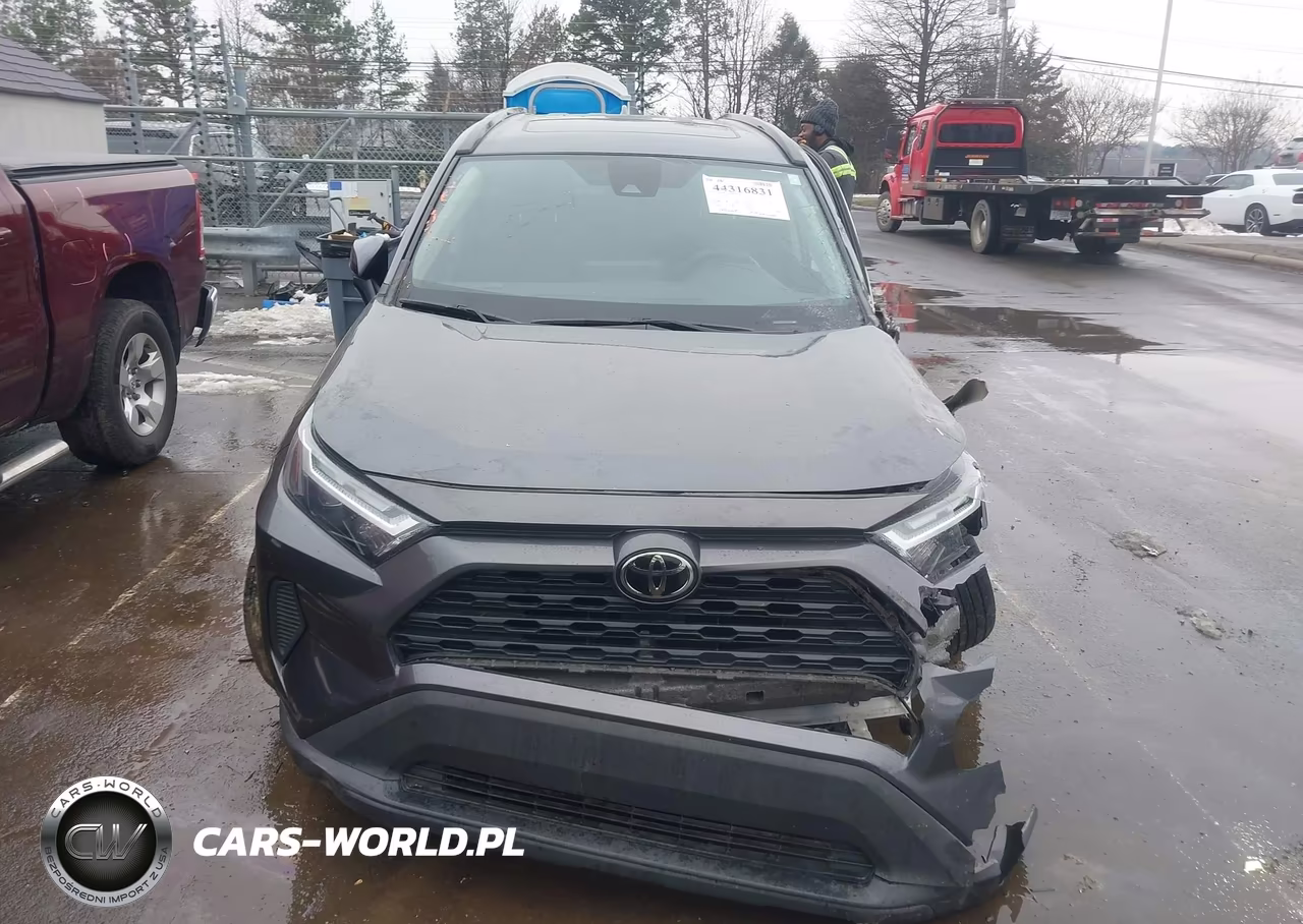 2022 Toyota Rav4 Xle VIN:2T3W1RFV9NC206792 - 12