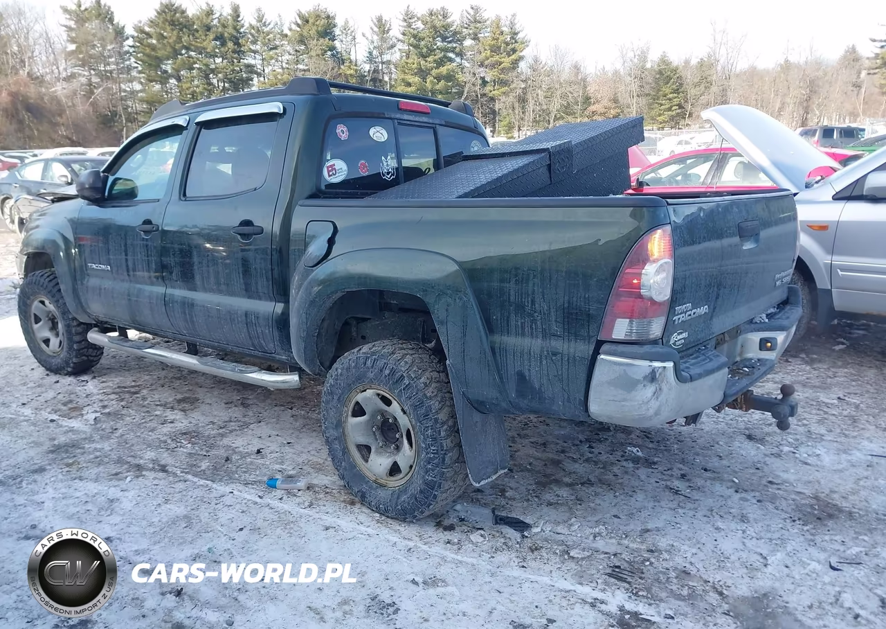 2013 Toyota Tacoma Prerunner V6 VIN:3TMJU4GN1DM151031 - 3