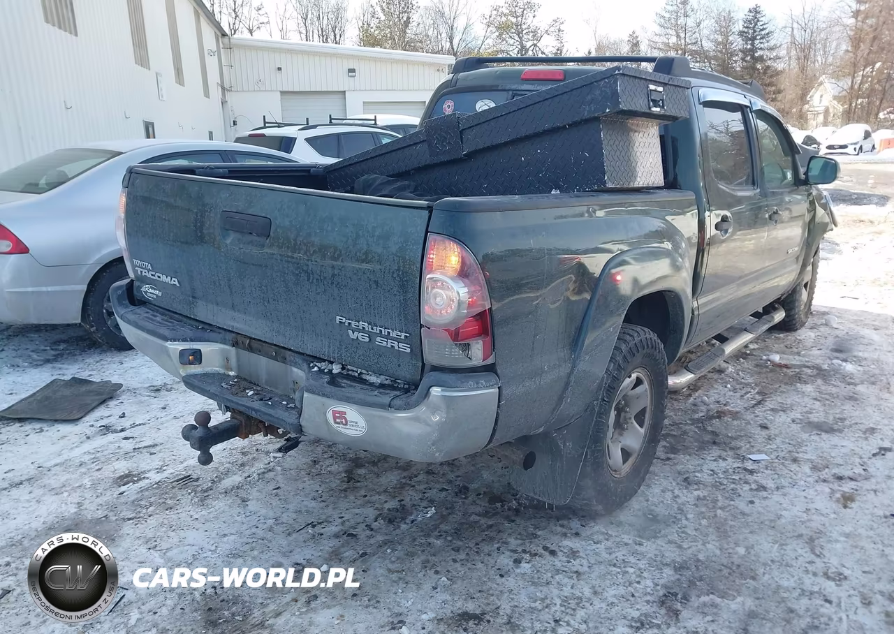 2013 Toyota Tacoma Prerunner V6 VIN:3TMJU4GN1DM151031 - 4