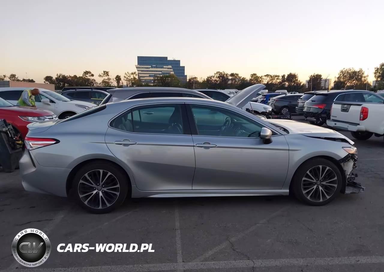 2020 Toyota Camry Se VIN:4T1G11AK0LU989749 - 14