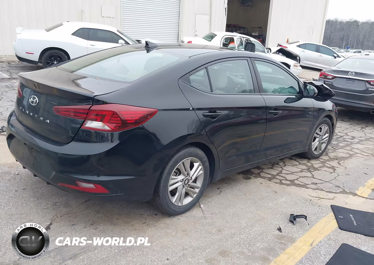 2019 Hyundai Elantra Value Edition VIN:KMHD84LF8KU859121 - 4