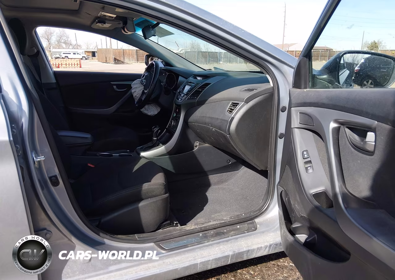 2016 Hyundai Elantra Value Edition VIN:5NPDH4AE9GH730501 - 5