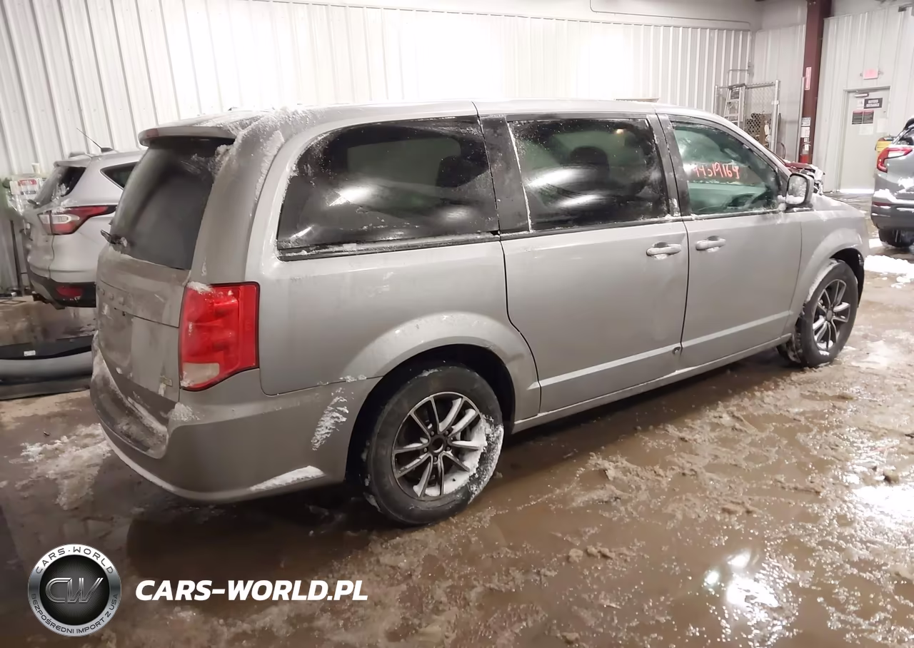 2018 Dodge Grand Caravan Se Plus VIN:2C4RDGBG8JR220539 - 4