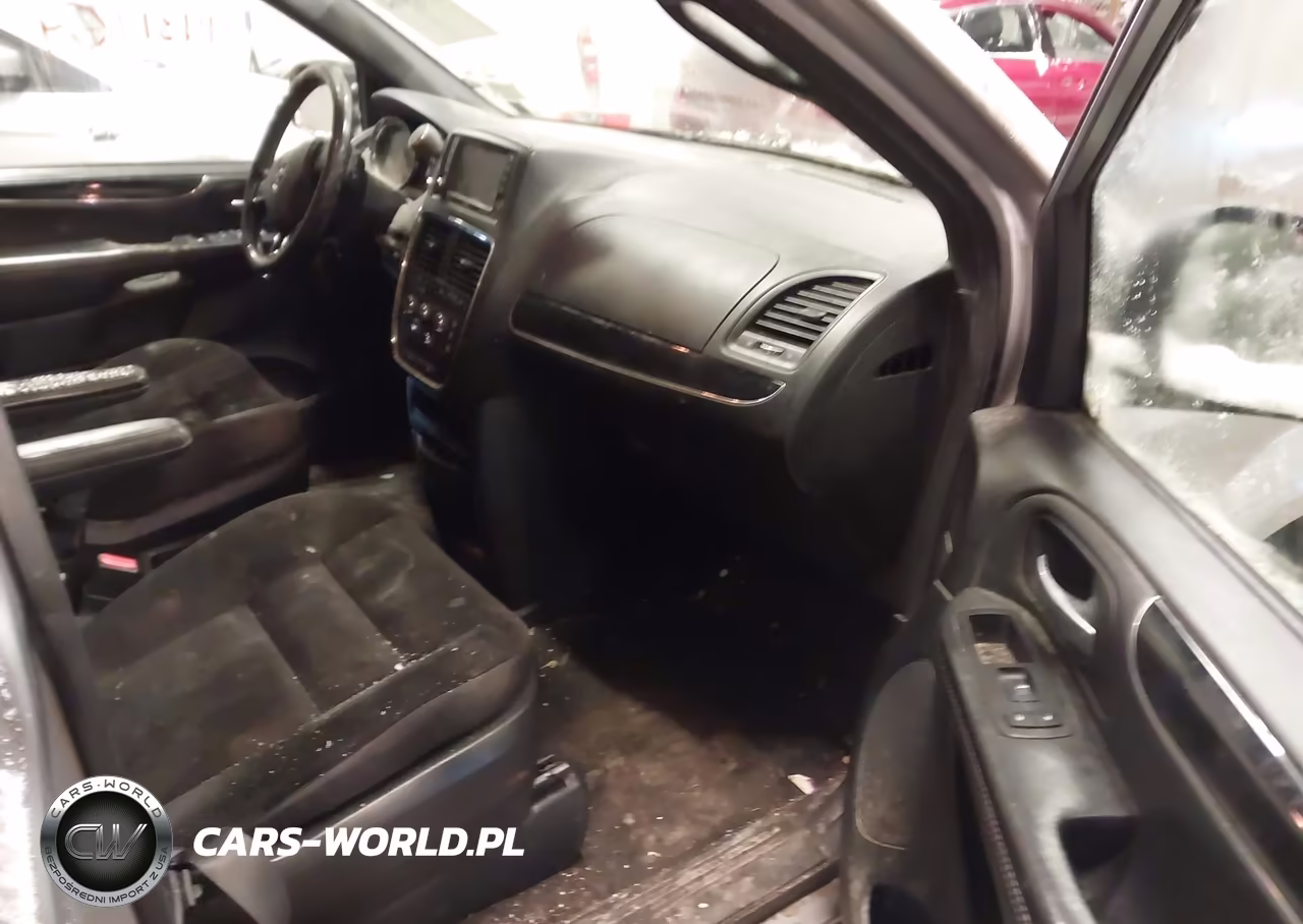 2018 Dodge Grand Caravan Se Plus VIN:2C4RDGBG8JR220539 - 5