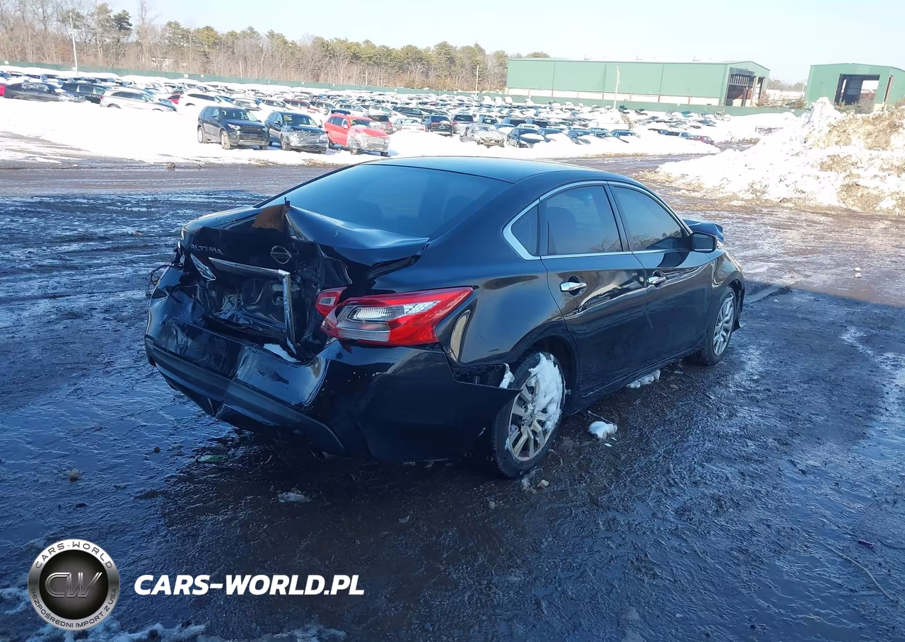 2017 Nissan Altima 2.5 S VIN:1N4AL3AP0HN348183 - 4