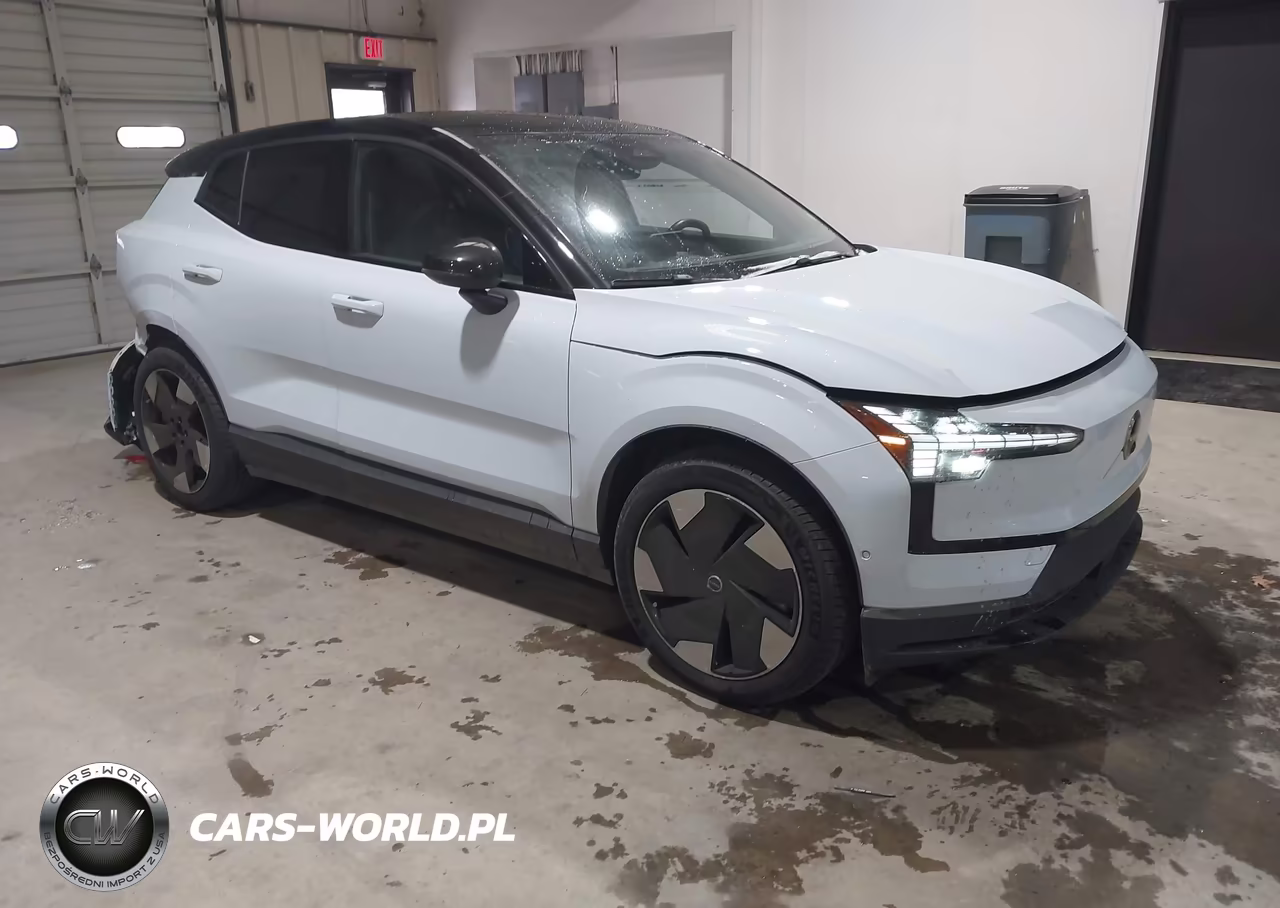 2025 Volvo Ex30 Ultra Twin Motor Performance, Fully Electric – zdjęcie 1 z 19