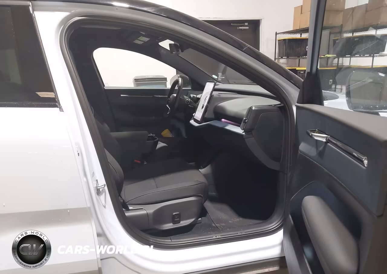 2025 Volvo Ex30 Ultra Twin Motor Performance, Fully Electric VIN:YV4EK3ZL4SS147781 - 5