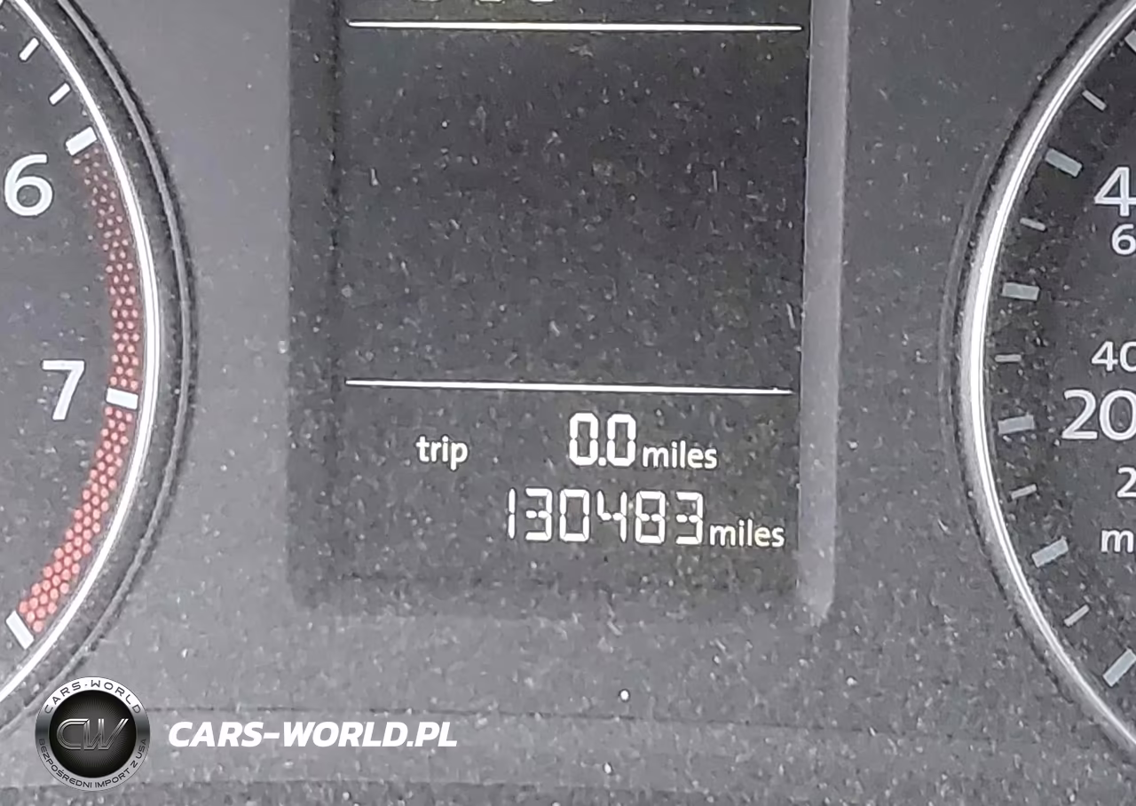 2015 Volkswagen Passat 1.8T Limited Edition VIN:1VWAT7A32FC092228 - 15