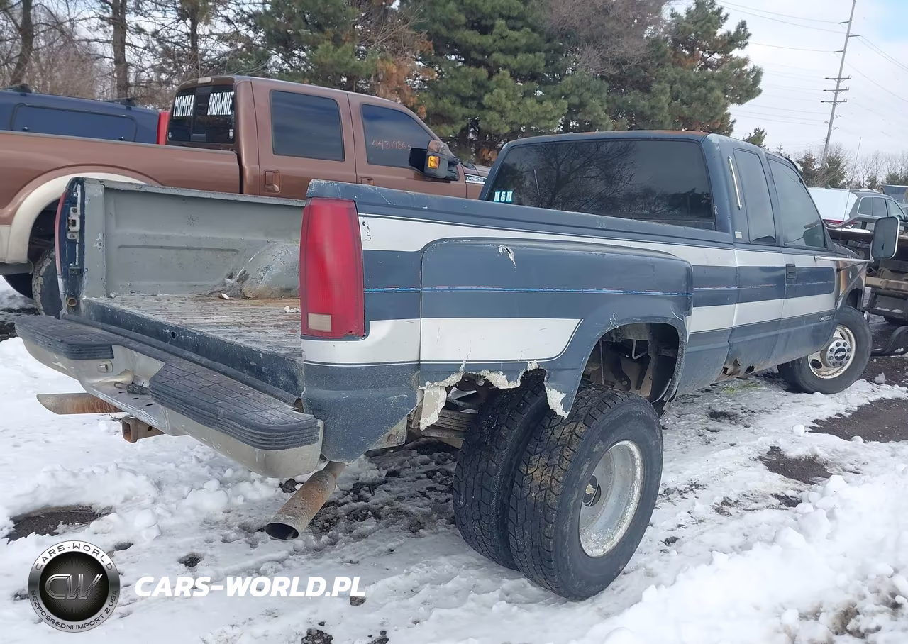 1988 Chevrolet Gmt-400 C3500 VIN:2GCHC39N5J1236823 - 4