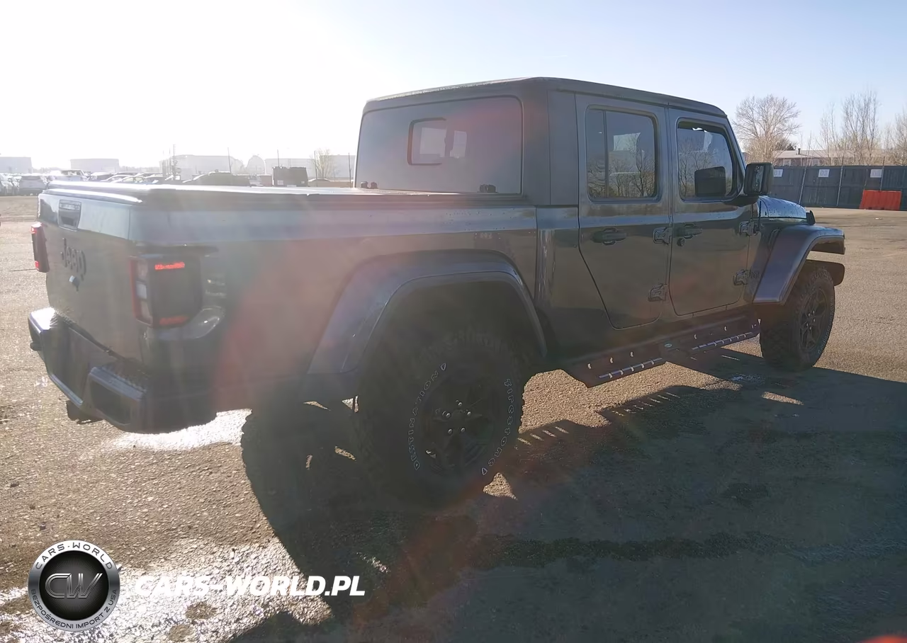 2021 Jeep Gladiator Willys 4X4 VIN:1C6HJTAG9ML580776 - 4