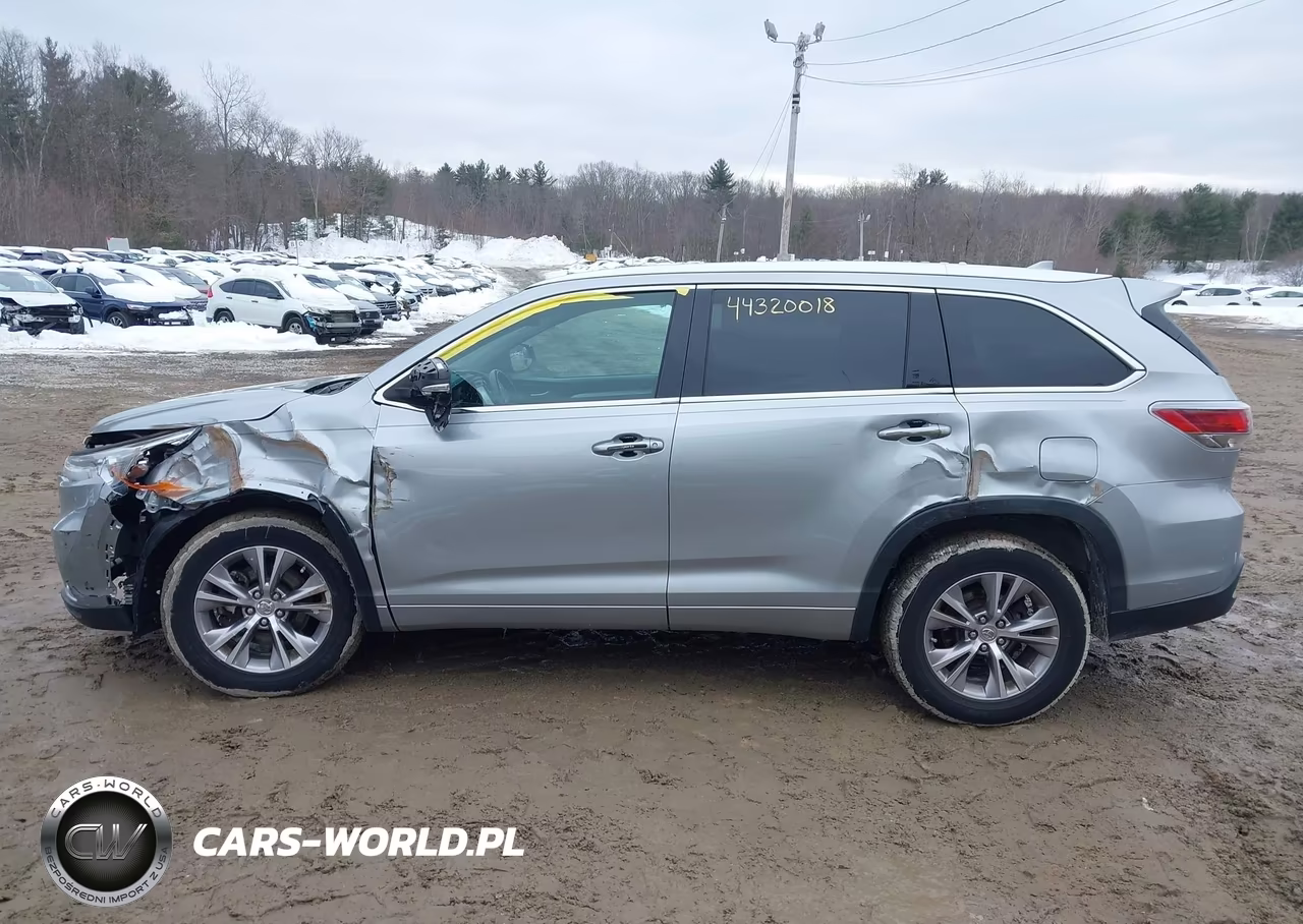 2015 Toyota Highlander Xle V6 VIN:5TDKKRFHXFS098951 - 14