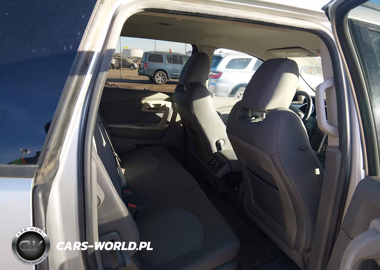 2011 Chevrolet Traverse Ls VIN:1GNKVEED4BJ172197 - 8