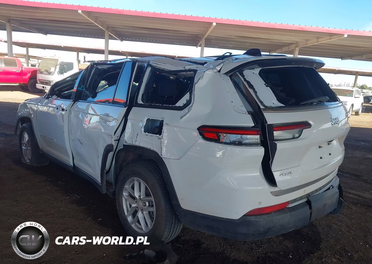 2025 Jeep Grand Cherokee L Laredo 4X4 VIN:1C4RJKAG0S8723024 - 3