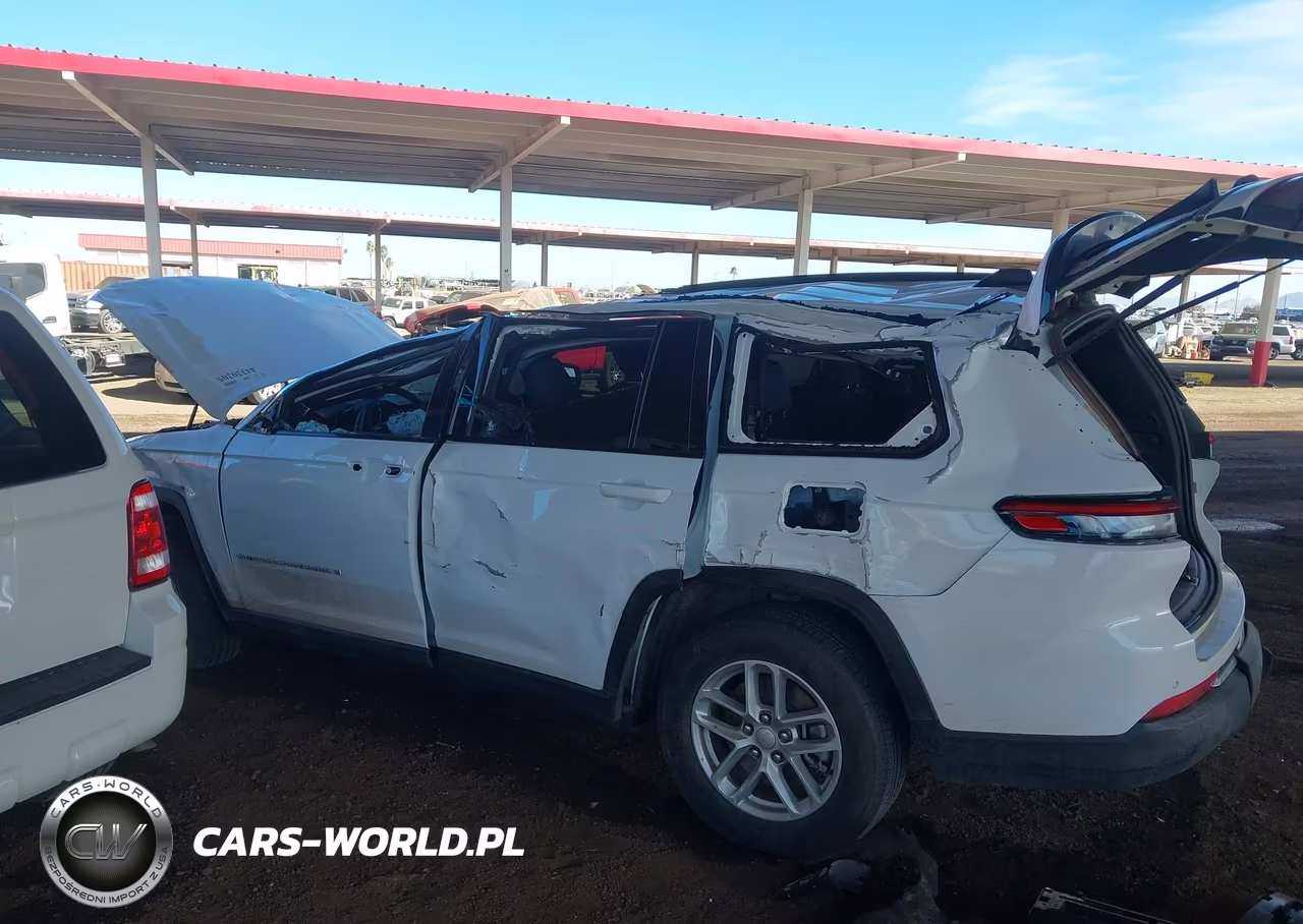 2025 Jeep Grand Cherokee L Laredo 4X4 VIN:1C4RJKAG0S8723024 - 6