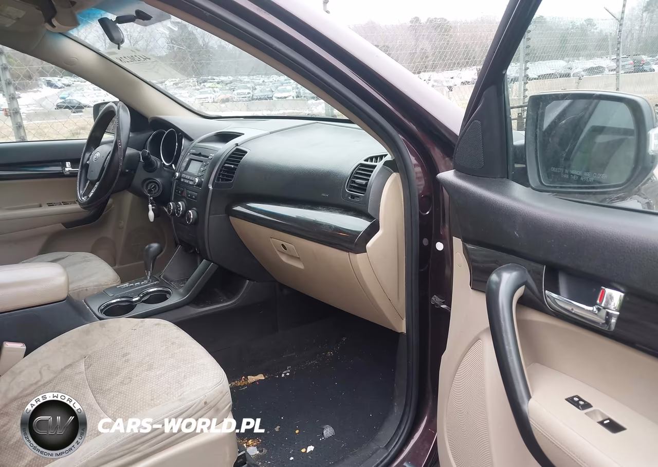 2012 Kia Sorento Lx V6 VIN:5XYKT4A25CG189086 - 5