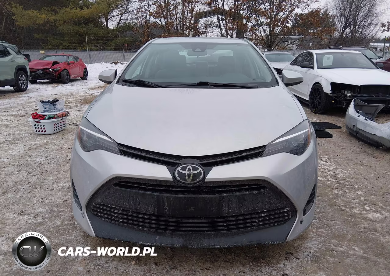 2018 Toyota Corolla Le VIN:2T1BURHE2JC982350 - 13