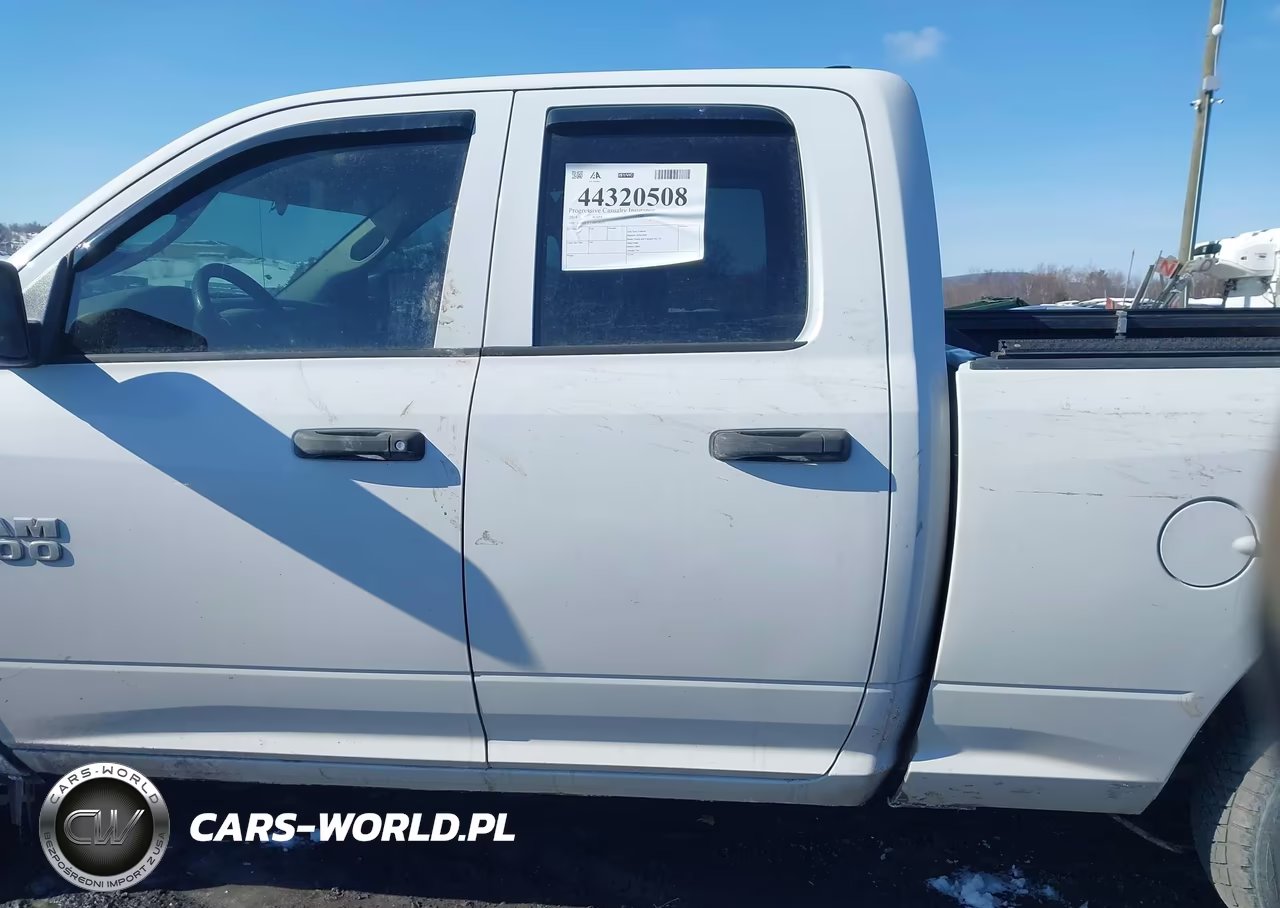 2018 Ram 1500 Express 4X4 6'4 Box VIN:1C6RR7FT5JS124527 - 14