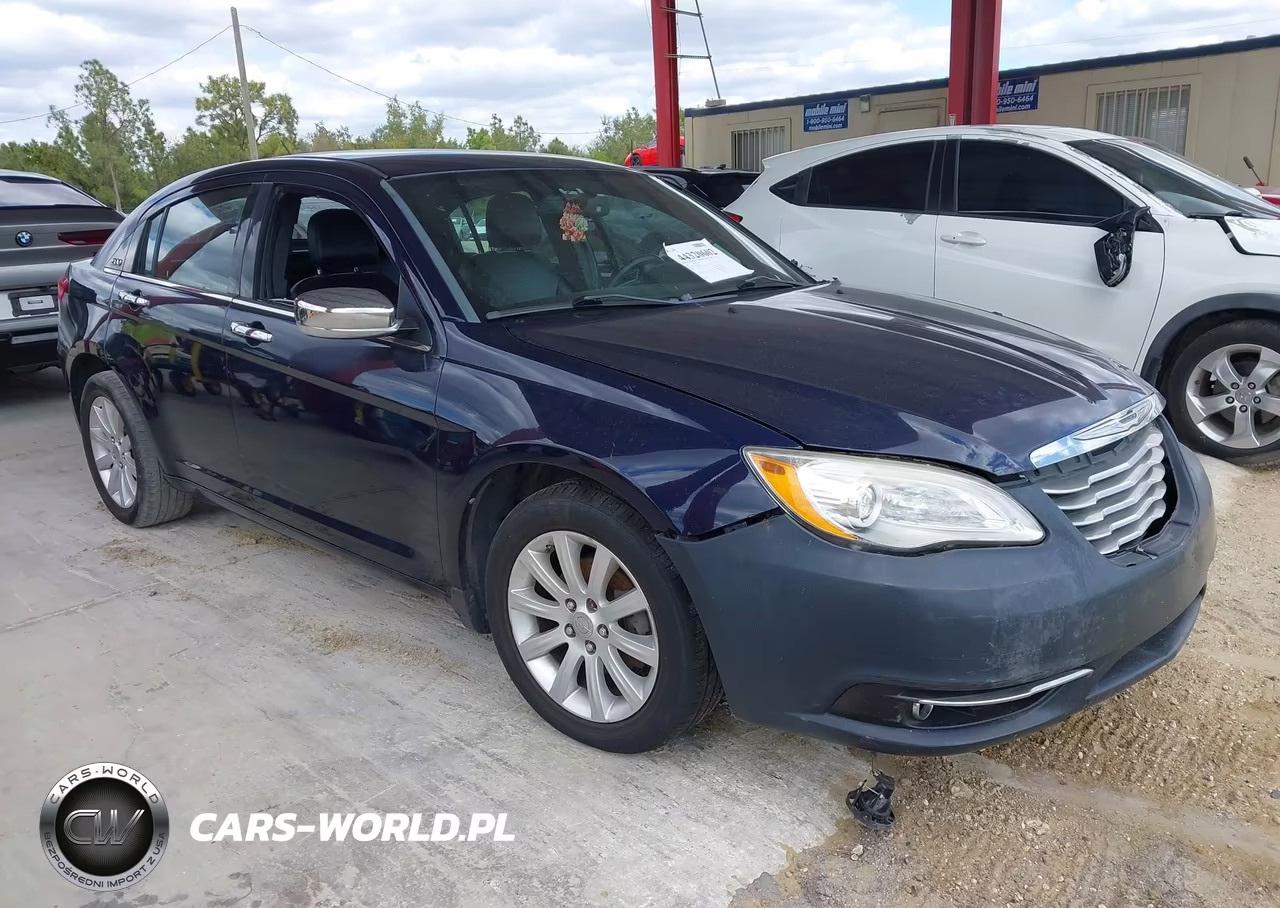 2013 Chrysler 200 Limited