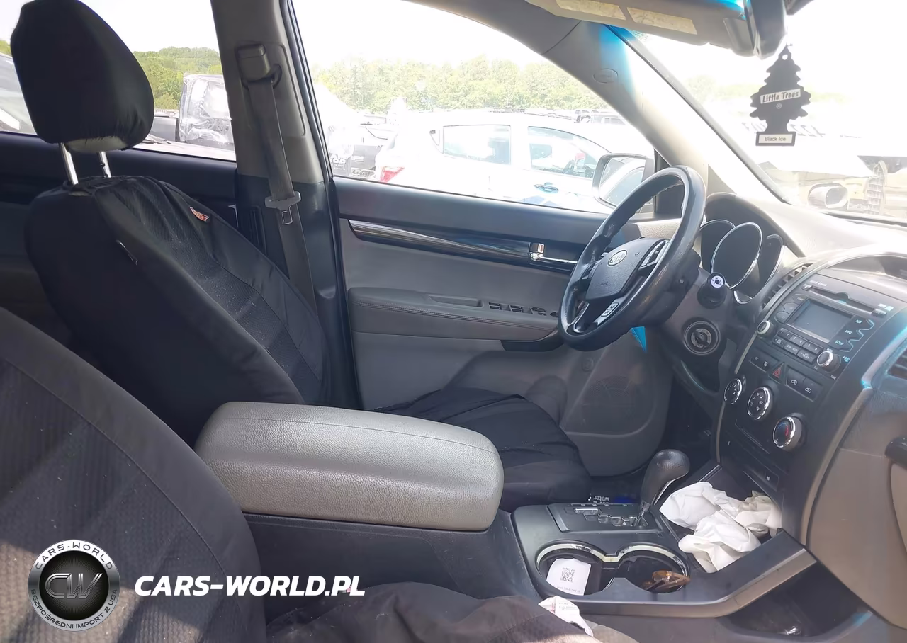 2011 Kia Sorento Lx VIN:5XYKT3A13BG153042 - 5