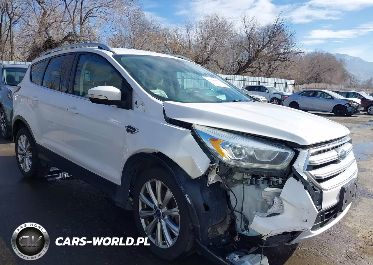 2017 Ford Escape Titanium – zdjęcie 1 z 16