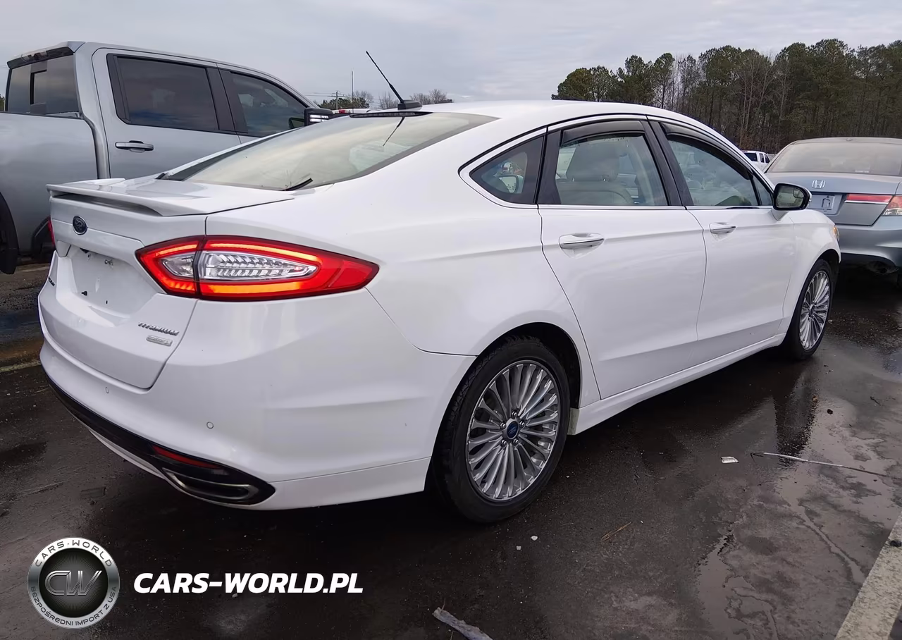 2015 Ford Fusion Titanium VIN:3FA6P0K91FR186261 - 4
