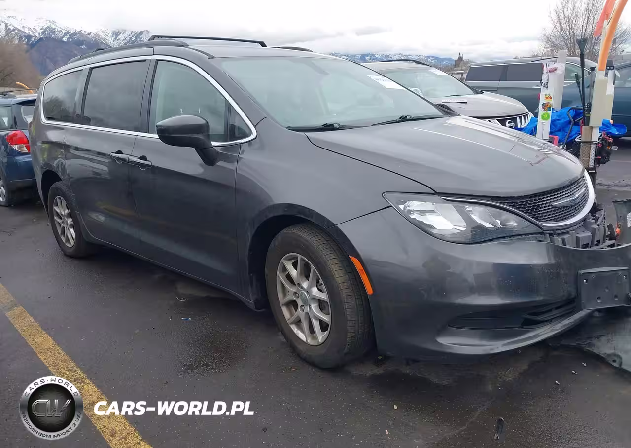 2020 Chrysler Voyager Lxi