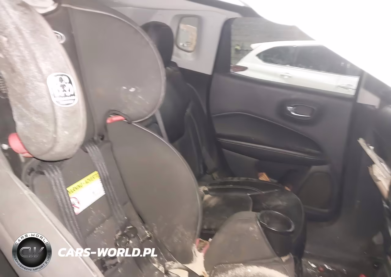 2020 Jeep Compass Latitude 4X4 VIN:3C4NJDBB2LT100522 - 8
