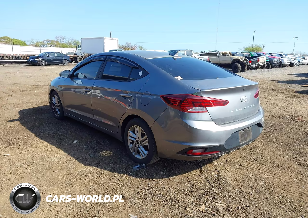 2019 Hyundai Elantra Sel VIN:5NPD84LF8KH404462 - 3