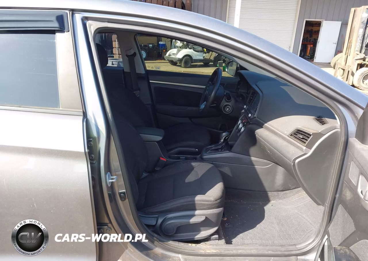 2019 Hyundai Elantra Sel VIN:5NPD84LF8KH404462 - 5