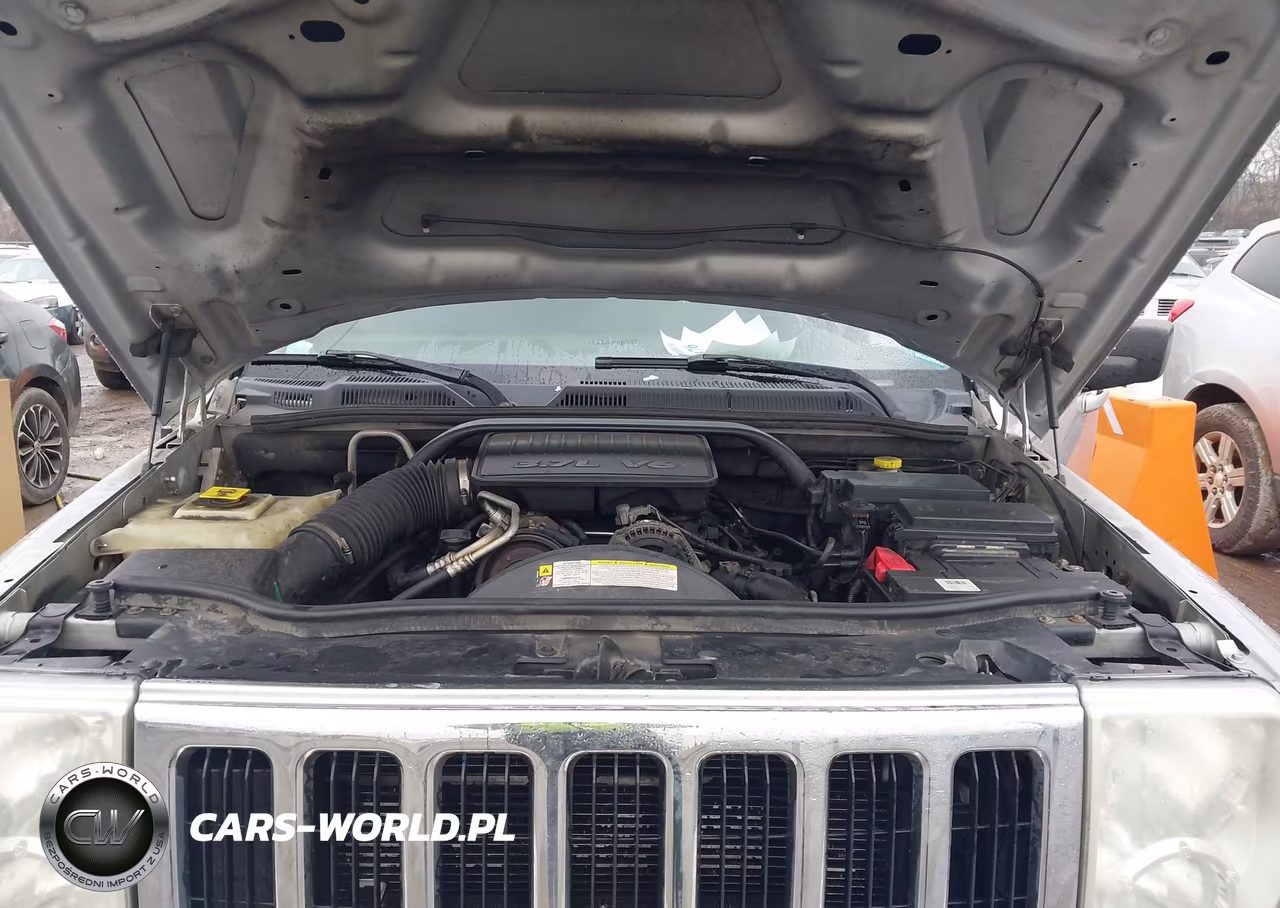 2008 Jeep Commander Sport VIN:1J8HH48K98C242796 - 10