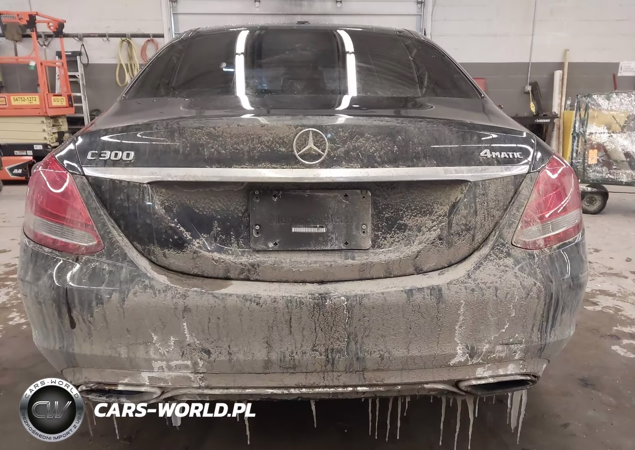 2018 Mercedes-Benz C 300 4Matic VIN:55SWF4KB8JU260999 - 16