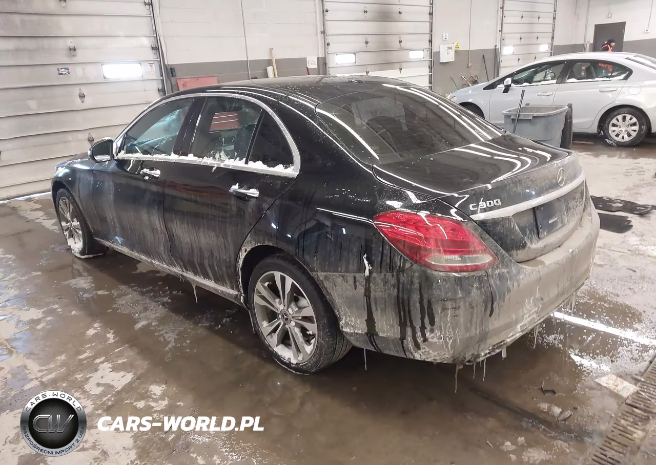 2018 Mercedes-Benz C 300 4Matic VIN:55SWF4KB8JU260999 - 3