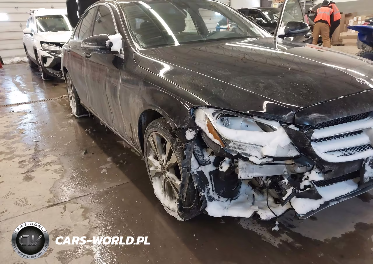 2018 Mercedes-Benz C 300 4Matic VIN:55SWF4KB8JU260999 - 6