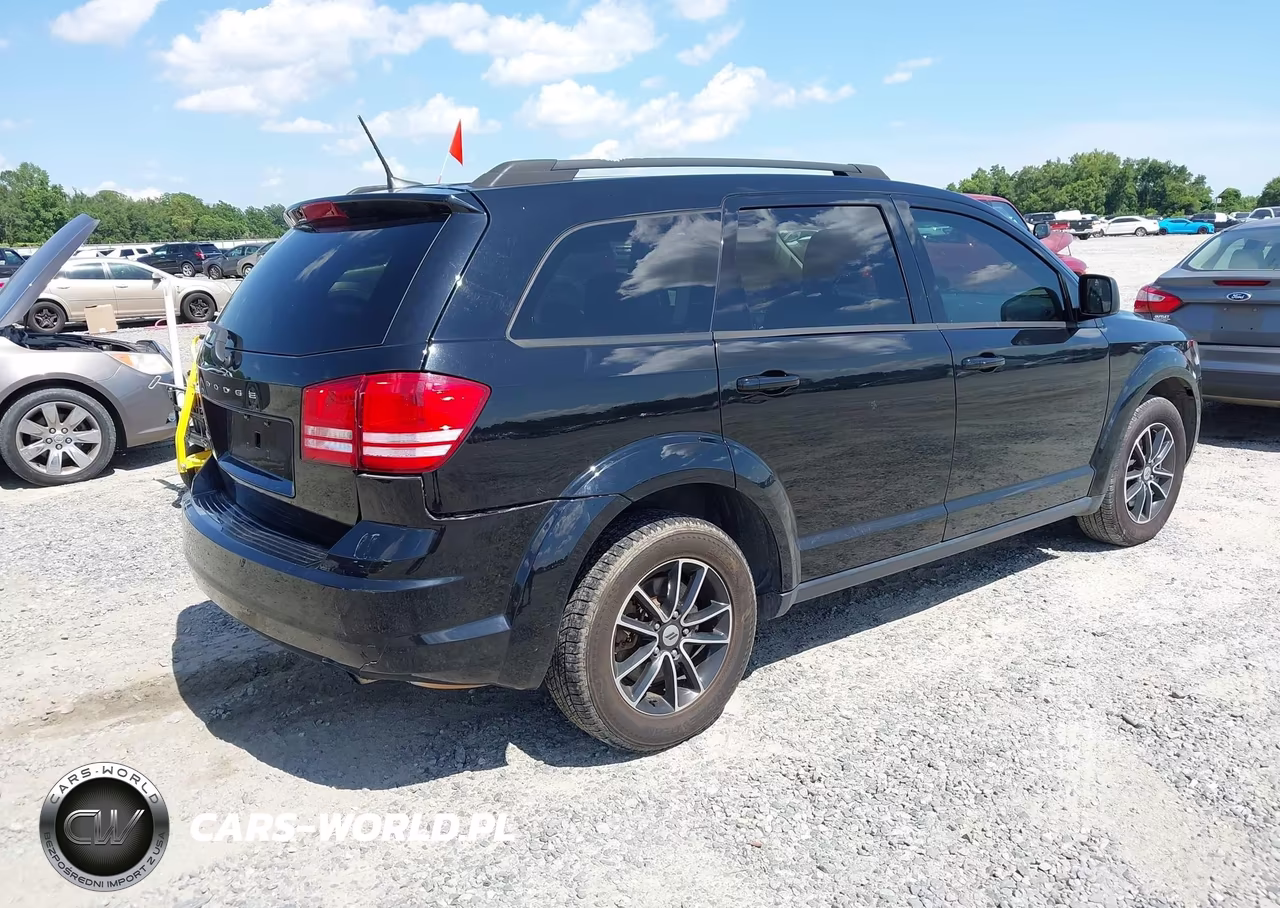 2018 Dodge Journey Se VIN:3C4PDCAB9JT533828 - 4