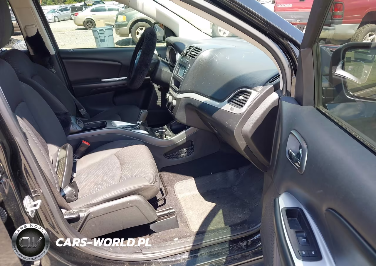 2018 Dodge Journey Se VIN:3C4PDCAB9JT533828 - 5