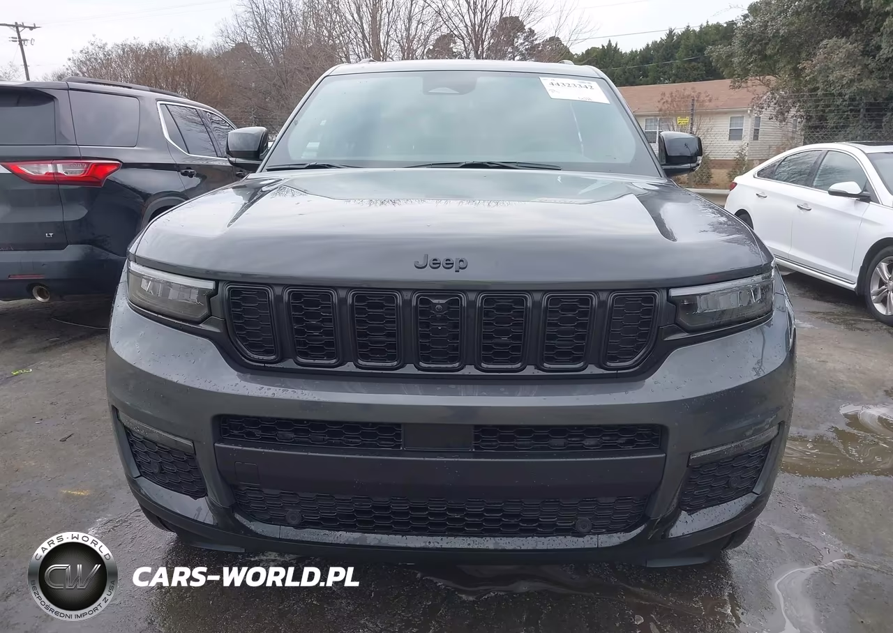 2025 Jeep Grand Cherokee L Limited 4X4 VIN:1C4RJKBG4S8650741 - 12