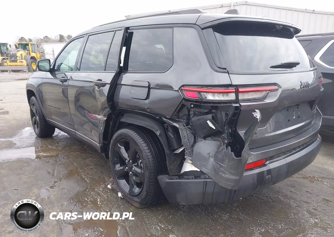 2025 Jeep Grand Cherokee L Limited 4X4 VIN:1C4RJKBG4S8650741 - 3