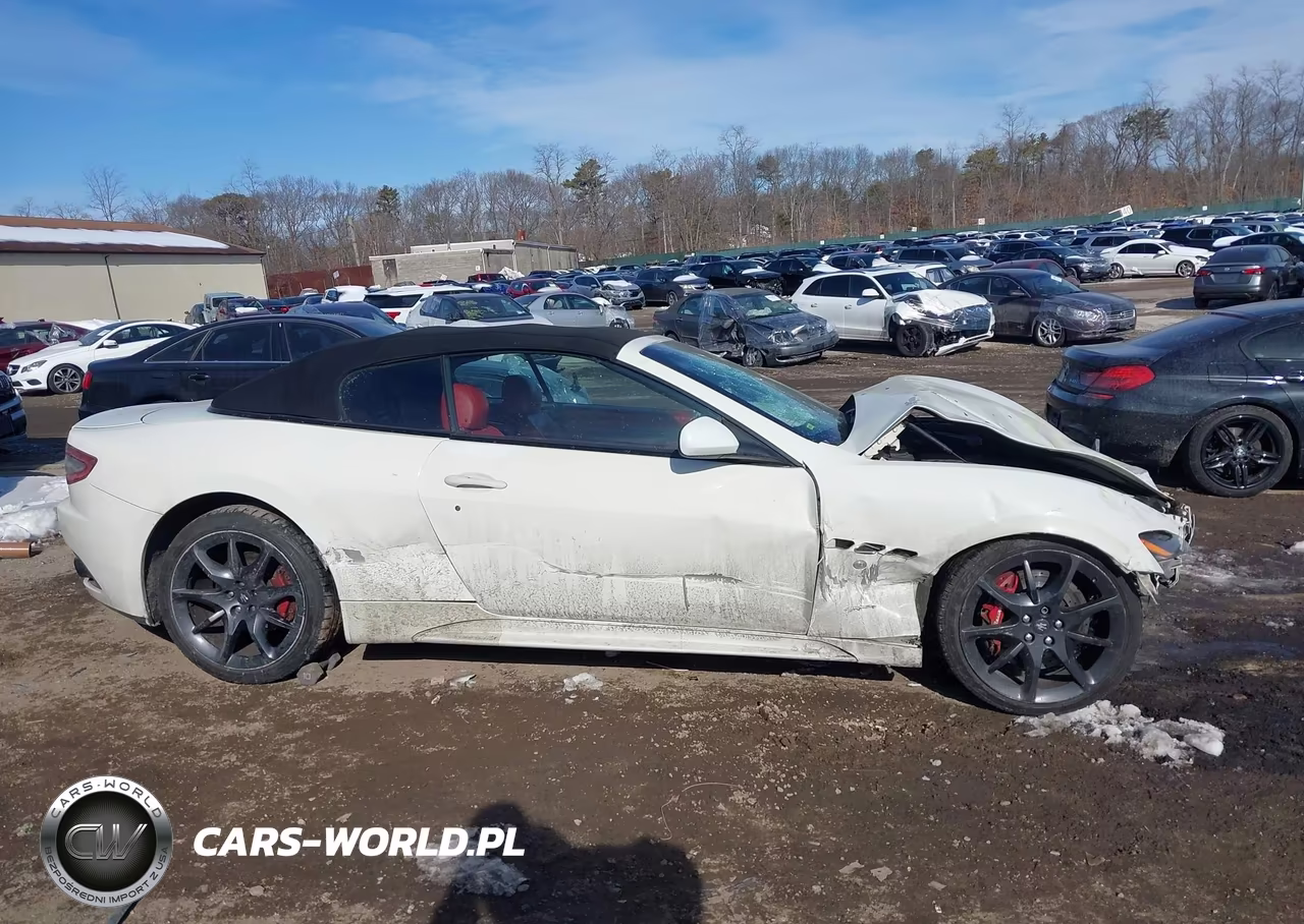 2013 Maserati Granturismo Sport VIN:ZAM45VMA3D0068586 - 13