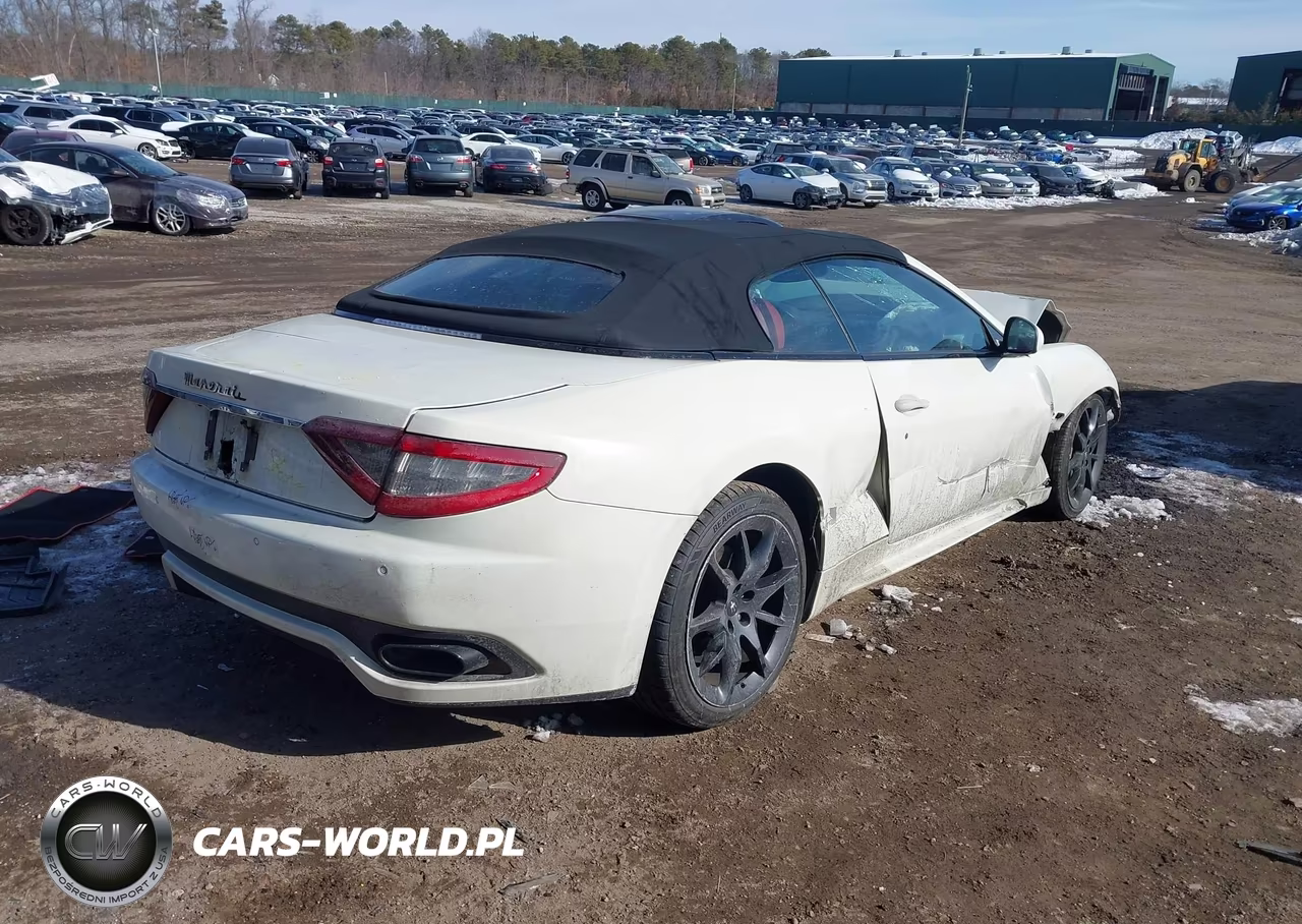 2013 Maserati Granturismo Sport VIN:ZAM45VMA3D0068586 - 4