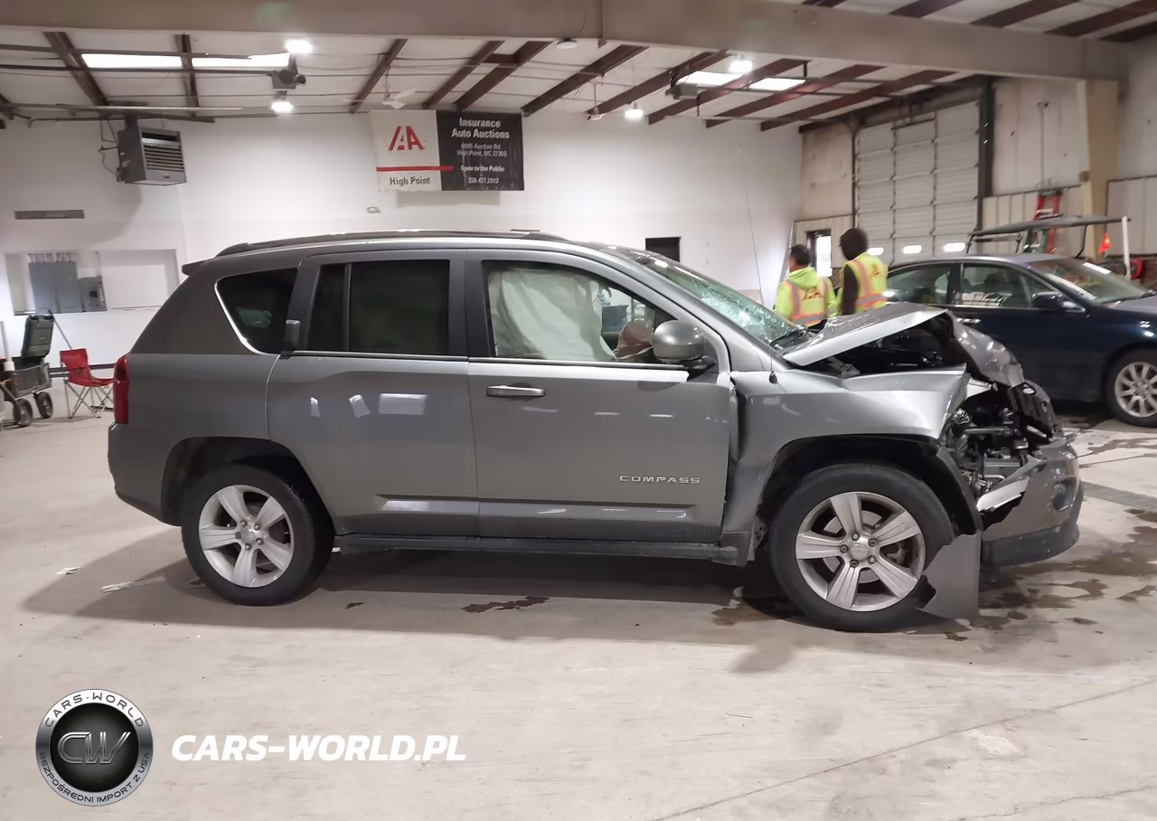 2014 Jeep Compass Latitude VIN:1C4NJCEA5ED624642 - 13